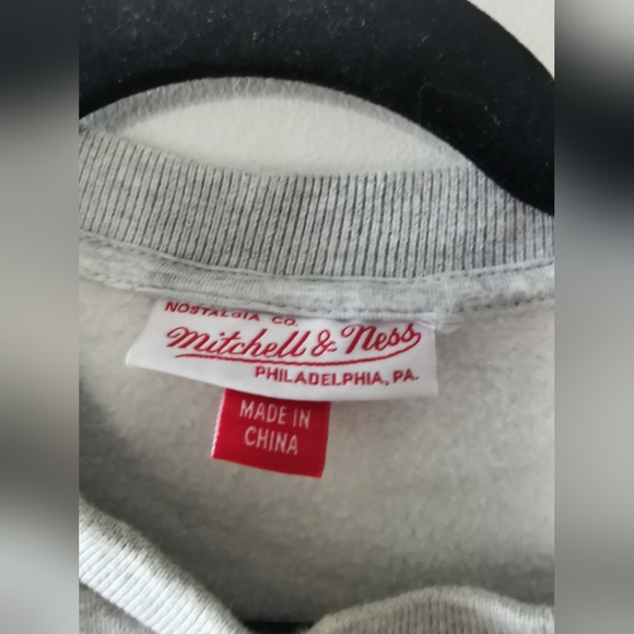 Mitchell & Ness Toronto Raptors Crew Neck Sweater - Picture 2 of 5